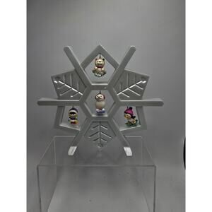 VINTAGE Avon a merry Little Christmas north pole Friends Snowflake display